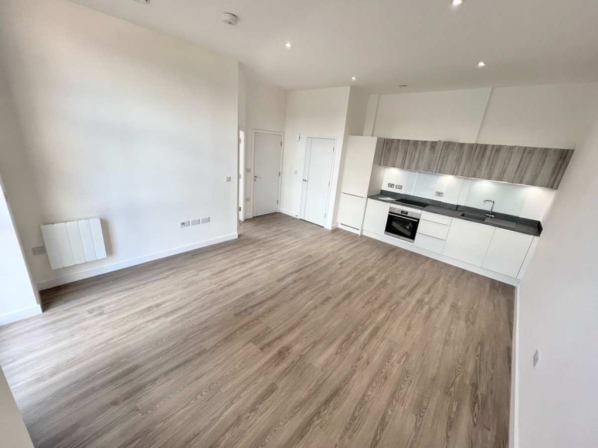 Ashwood Park, Ashwood Way