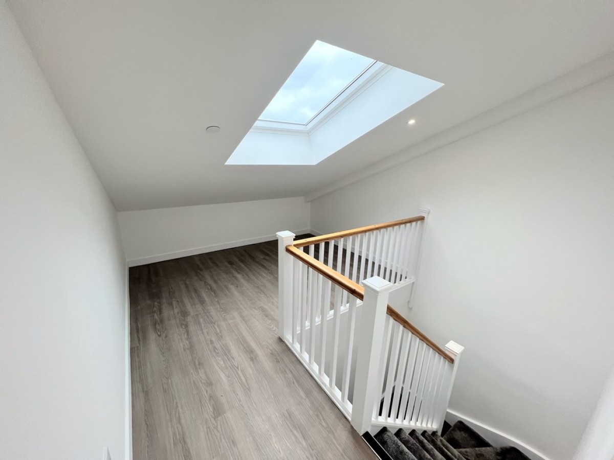 Ashwood Park, Ashwood Way