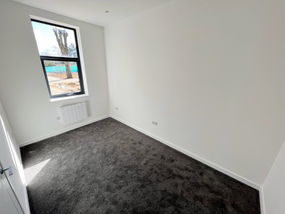 Ashwood Park, Ashwood Way