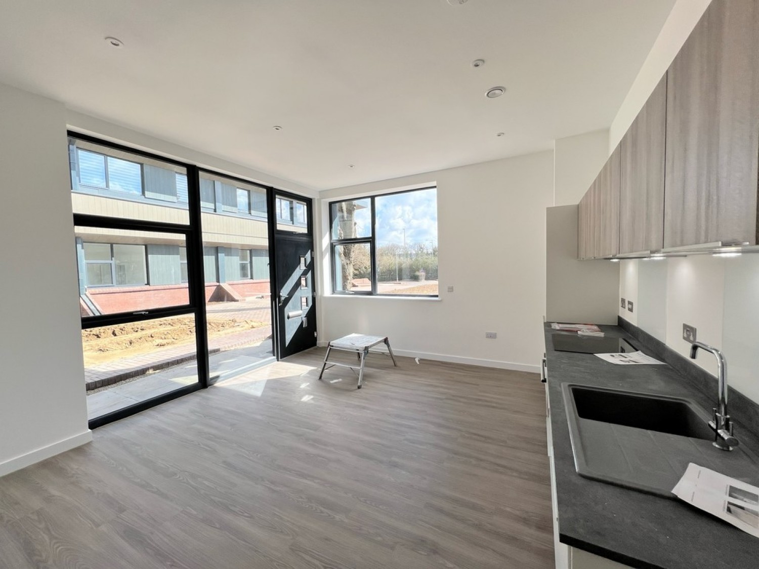 2 bedroom Flat for Letting Meadow House, Ashwood Way