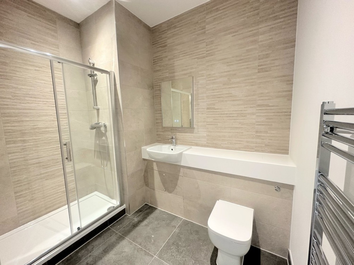 1 bedroom Flat for Letting Normandy House, Alencon Link