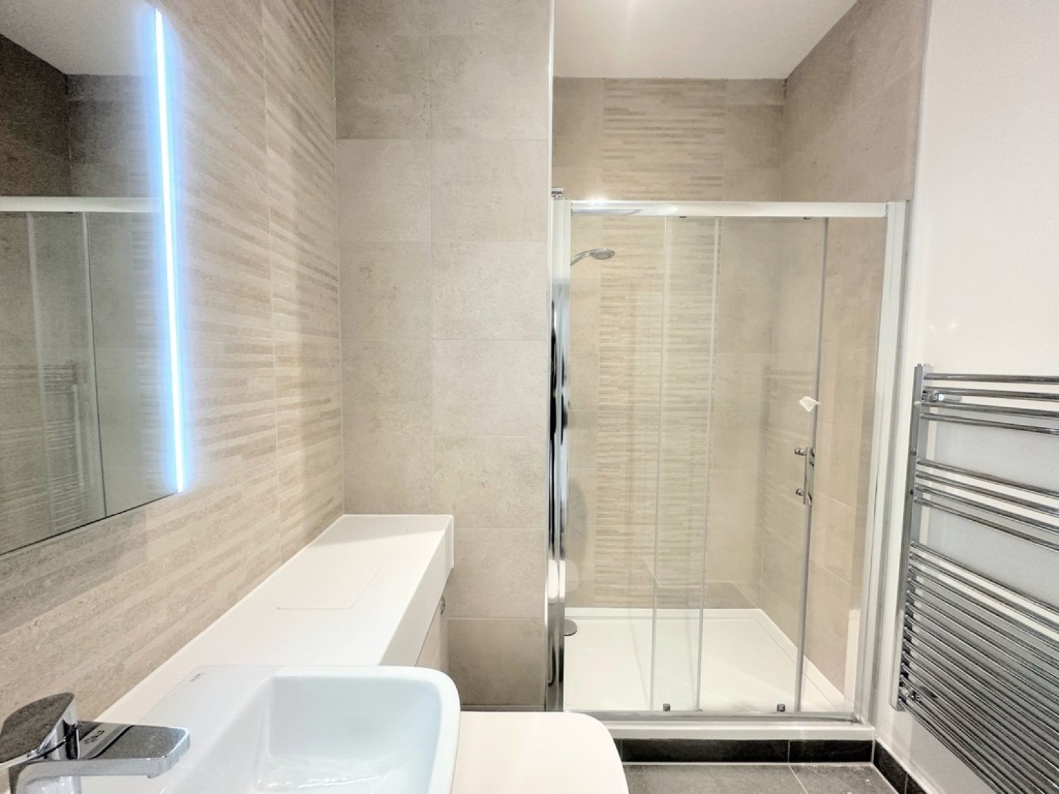 1 bedroom Flat for Letting Normandy House, Alencon Link