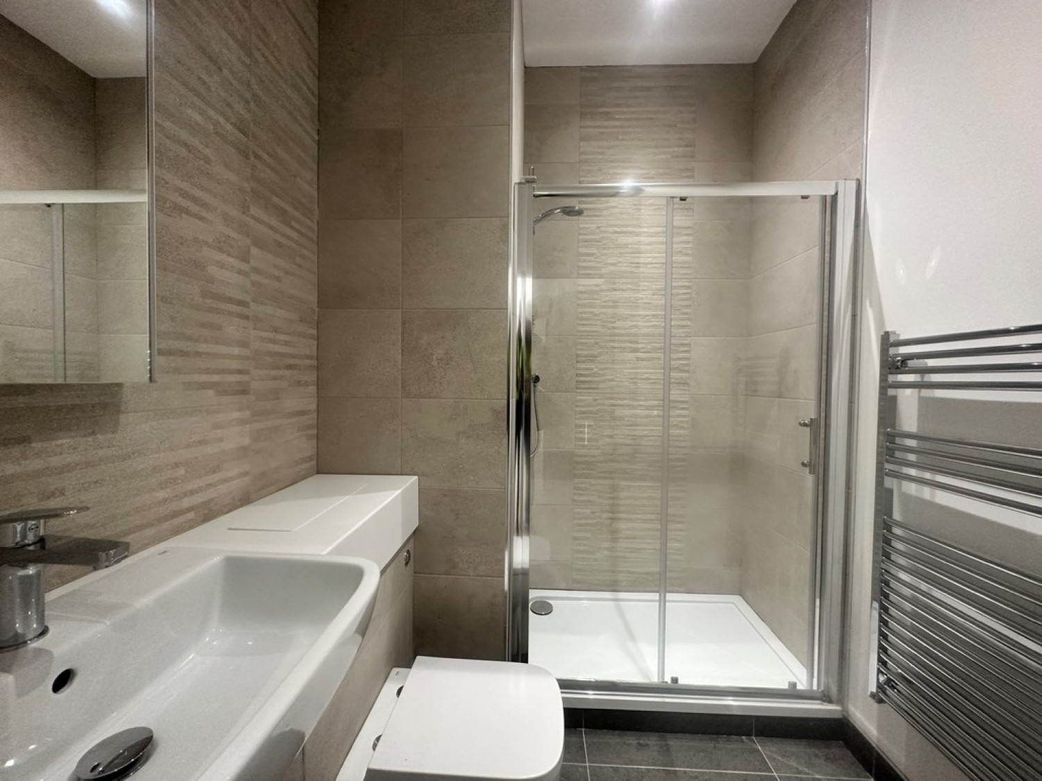 1 bedroom Flat for Letting Normandy House, Alencon Link