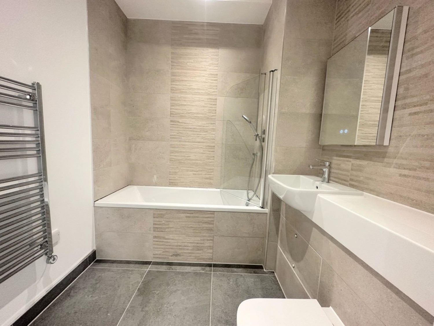 1 bedroom Flat for Letting Normandy House, Alencon Link