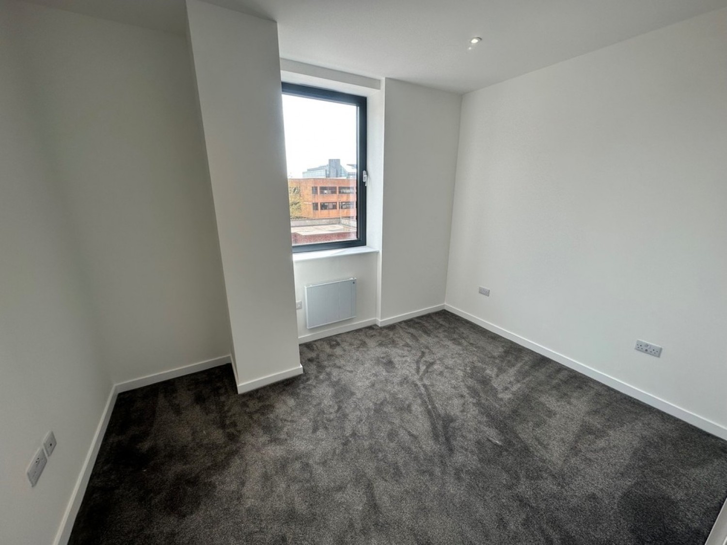 2 bedroom Flat for Letting Normandy House, Alencon Link