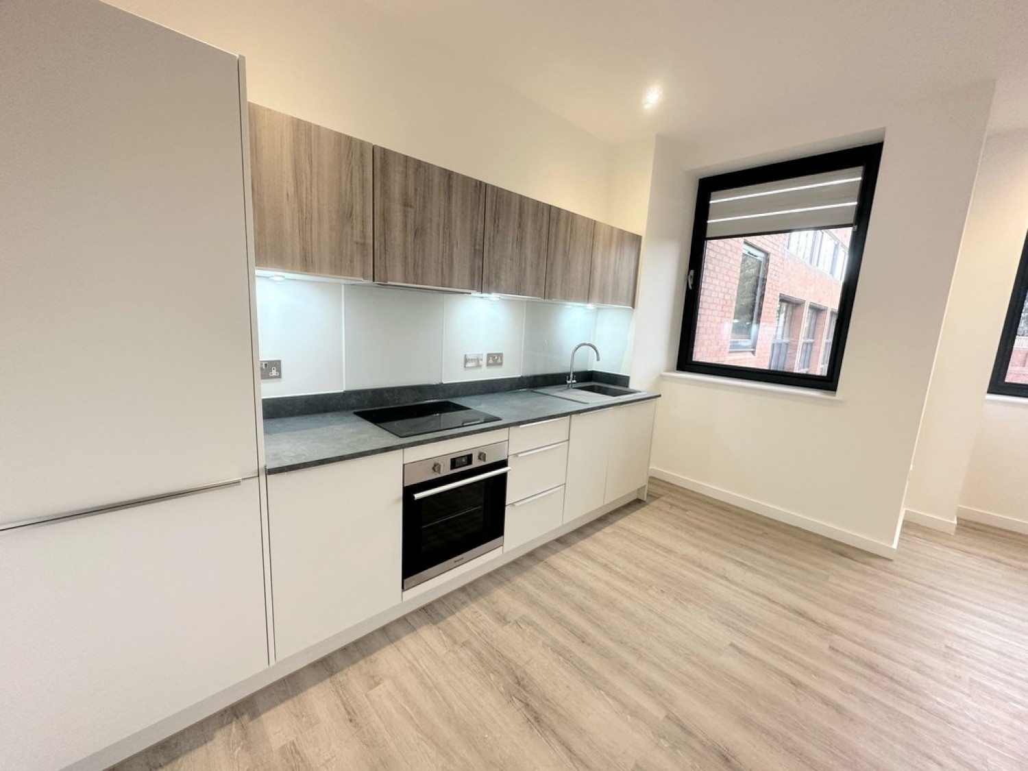 2 bedroom Flat for Letting Normandy House, Alencon Link