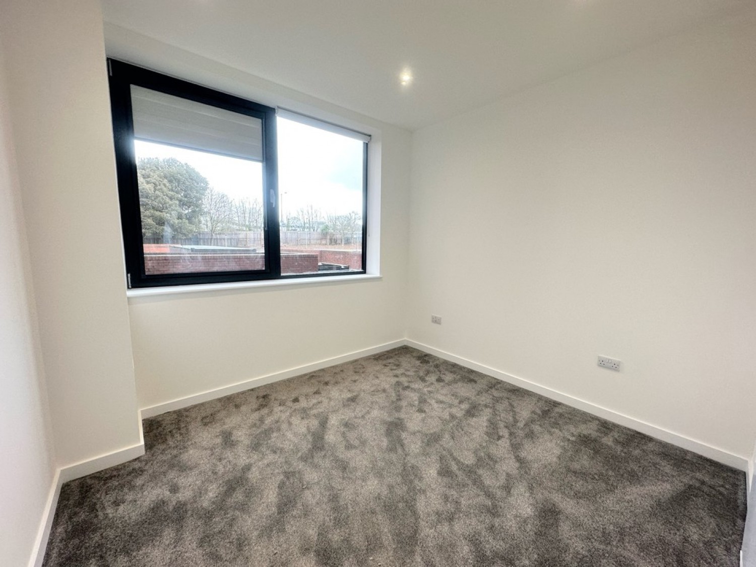 2 bedroom Flat for Letting Normandy House, Alencon Link