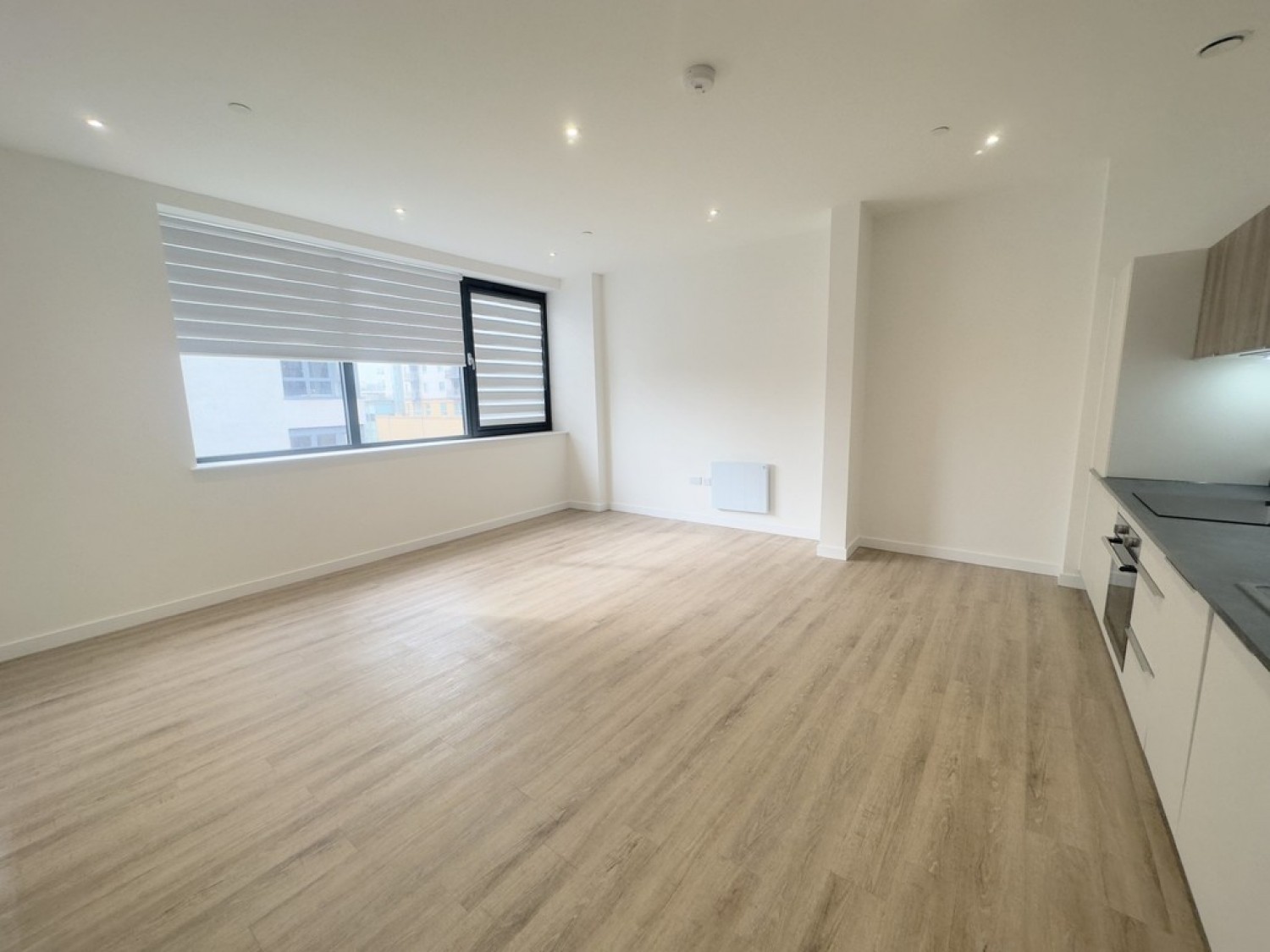 2 bedroom Flat for Letting Normandy House, Alencon Link