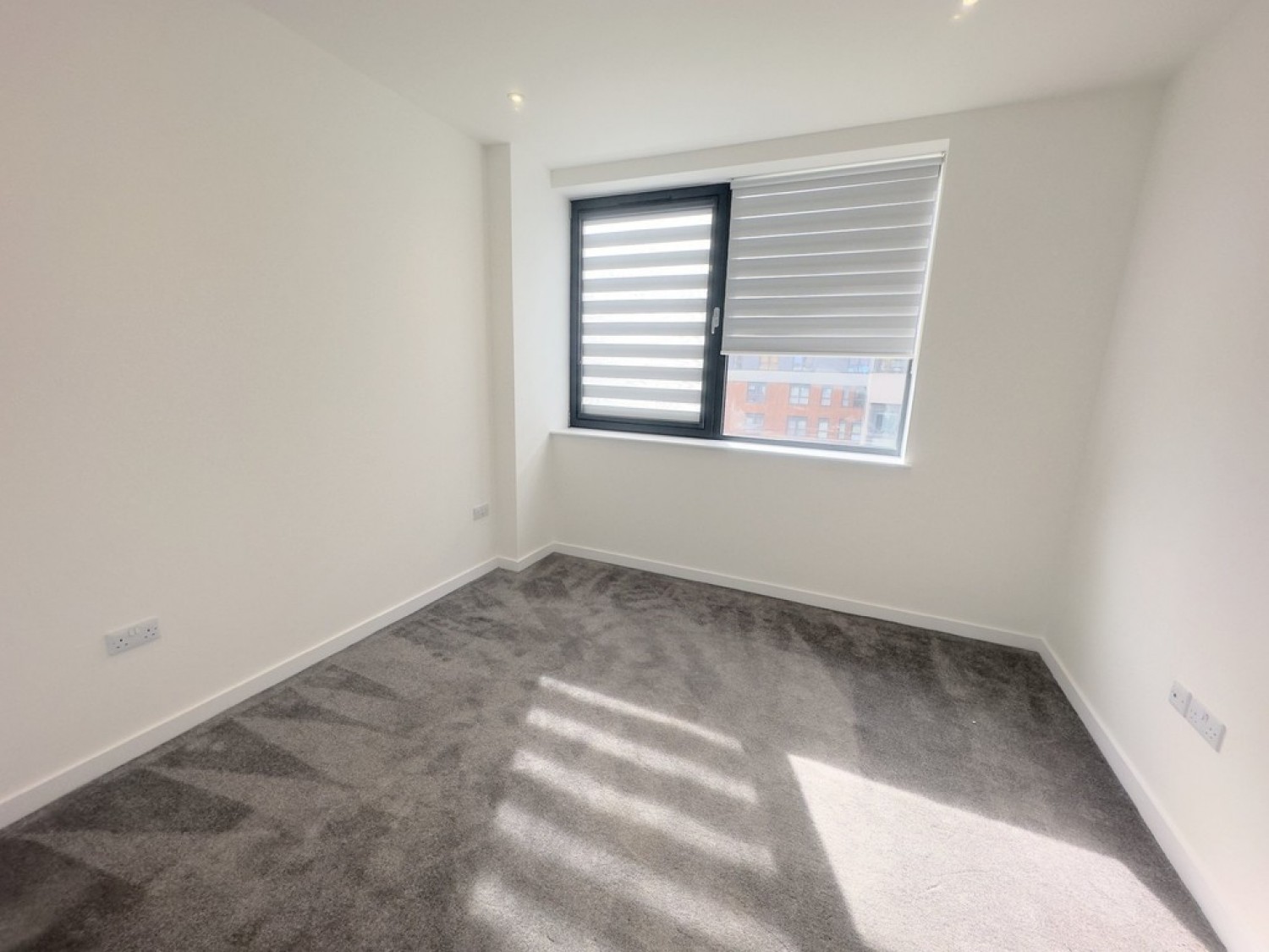 2 bedroom Flat for Letting Normandy House, Alencon Link