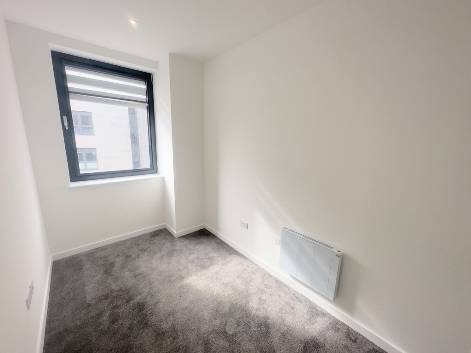 2 bedroom Flat for Letting Normandy House, Alencon Link