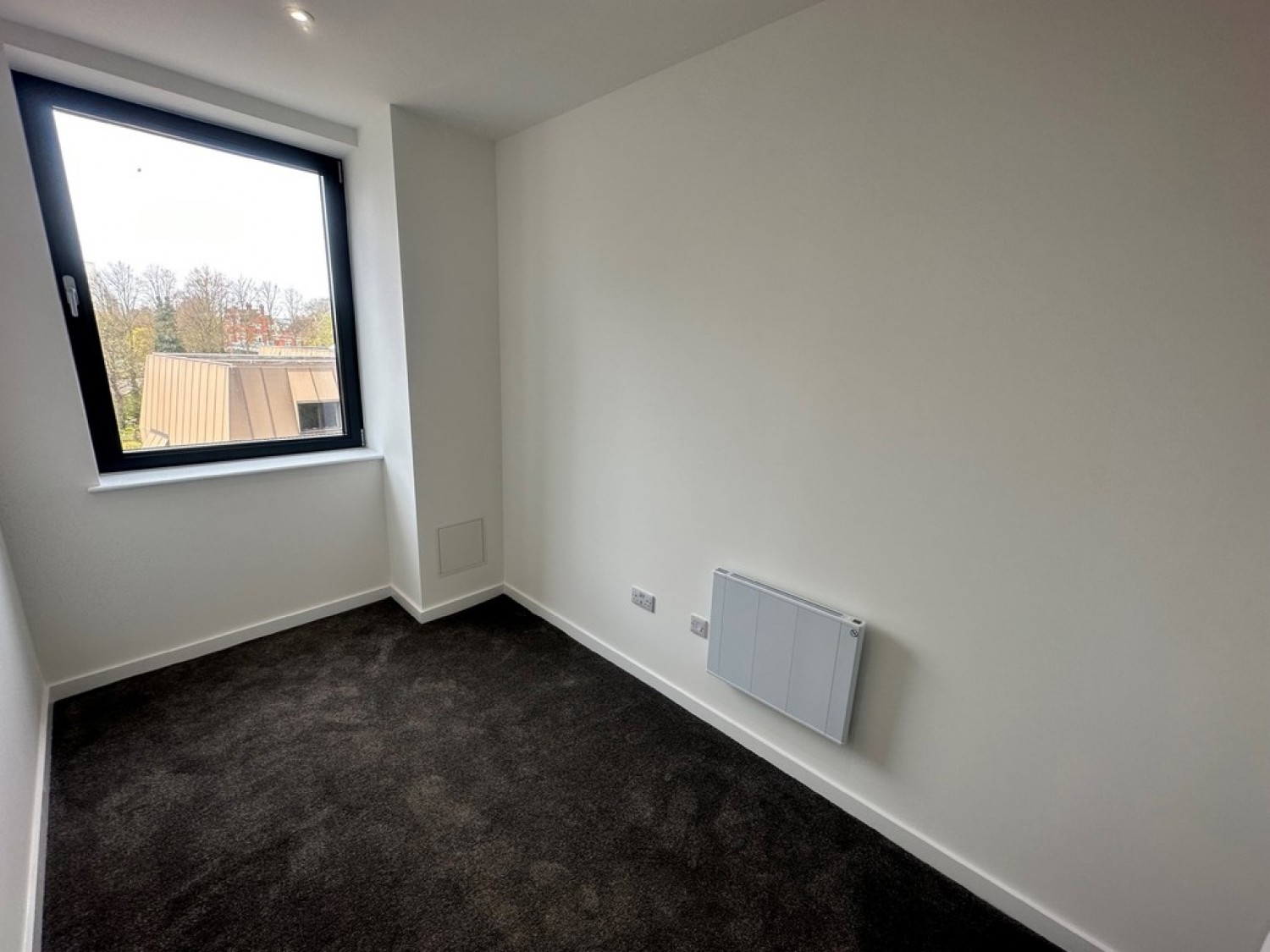 2 bedroom Flat for Letting Normandy House, Alencon Link