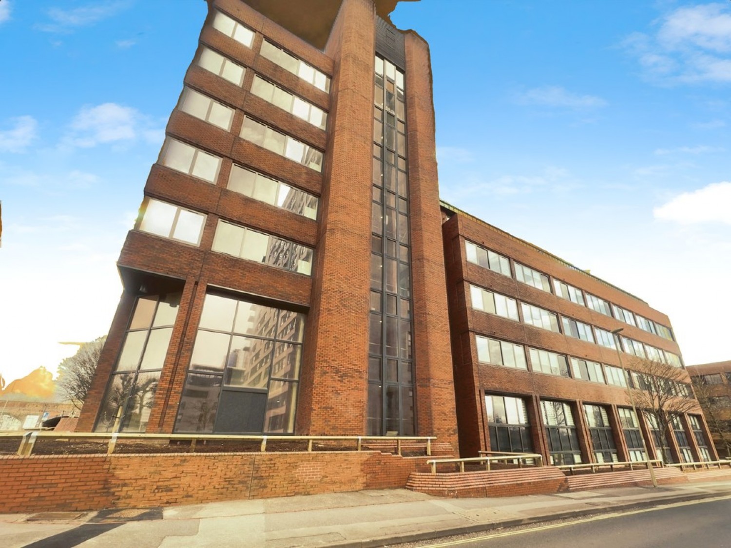 2 bedroom Flat for Letting Normandy House, Alencon Link
