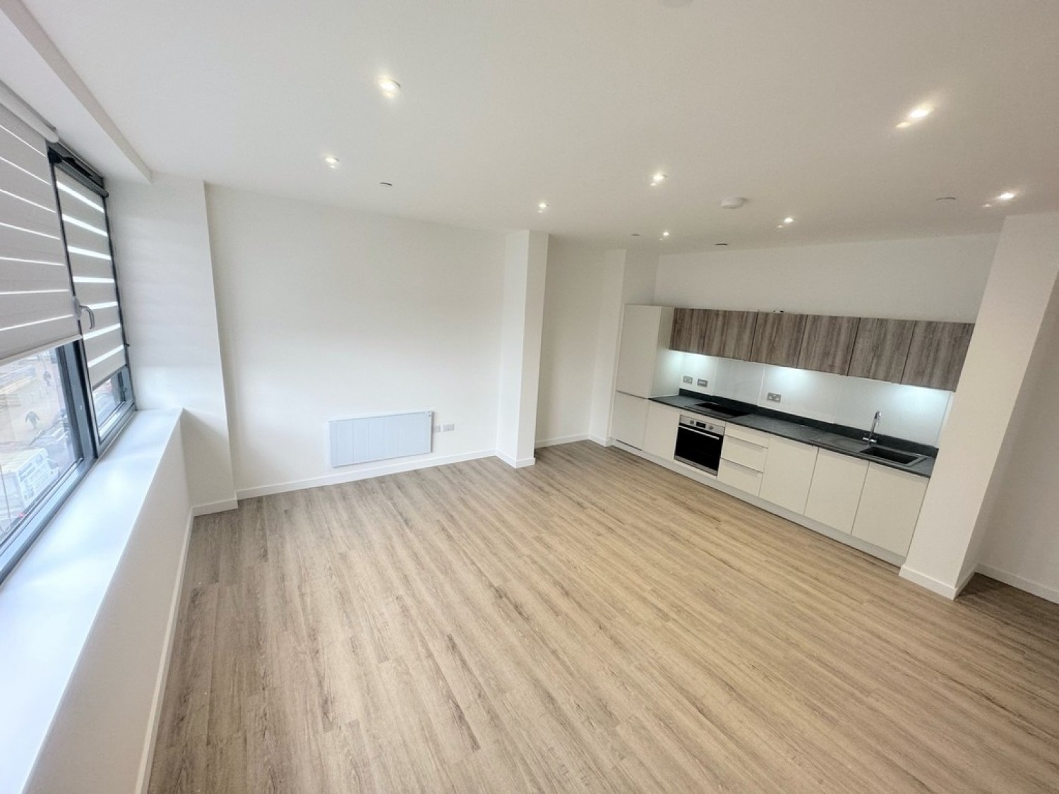 2 bedroom Flat for Letting Normandy House, Alencon Link