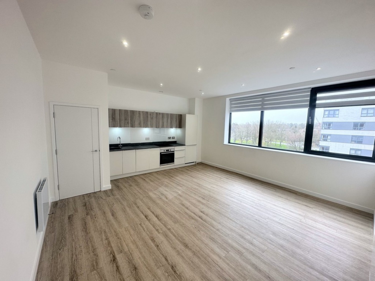 2 bedroom Flat for Letting Normandy House, Alencon Link