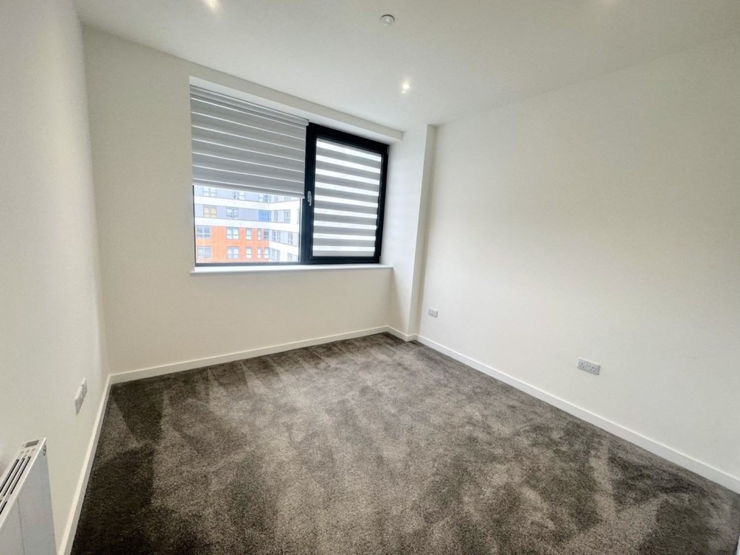 2 bedroom Flat for Letting Normandy House, Alencon Link