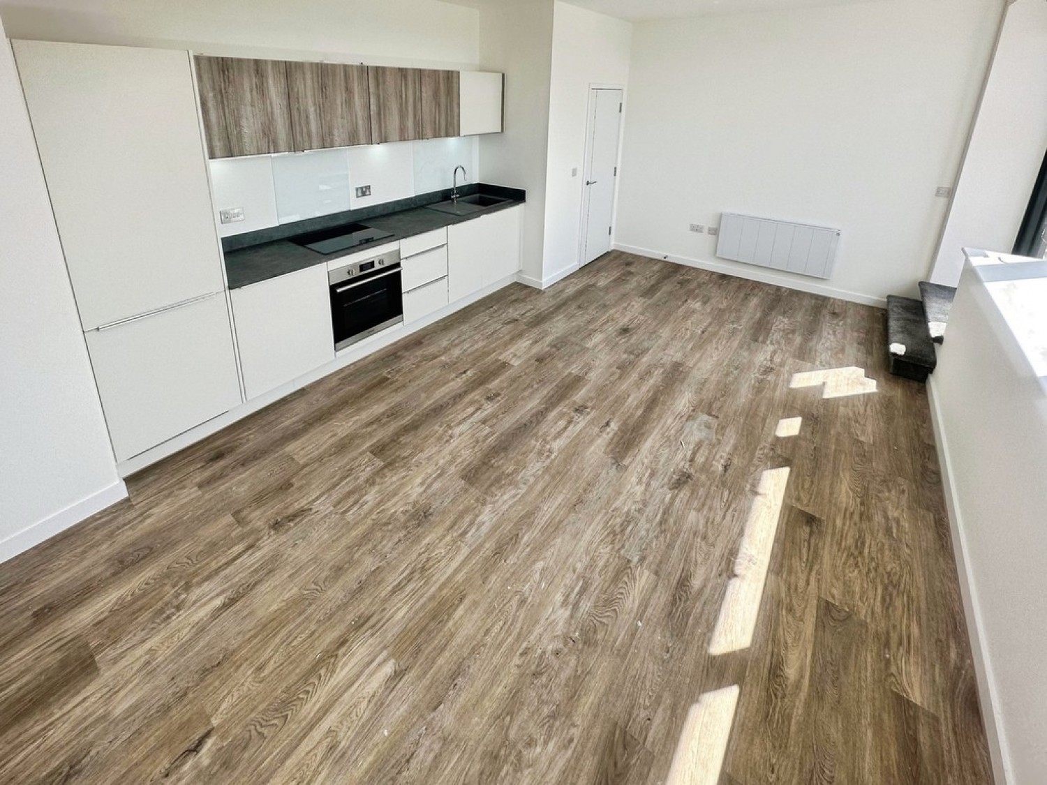 1 bedroom Flat for Letting Normandy House, Alencon Link