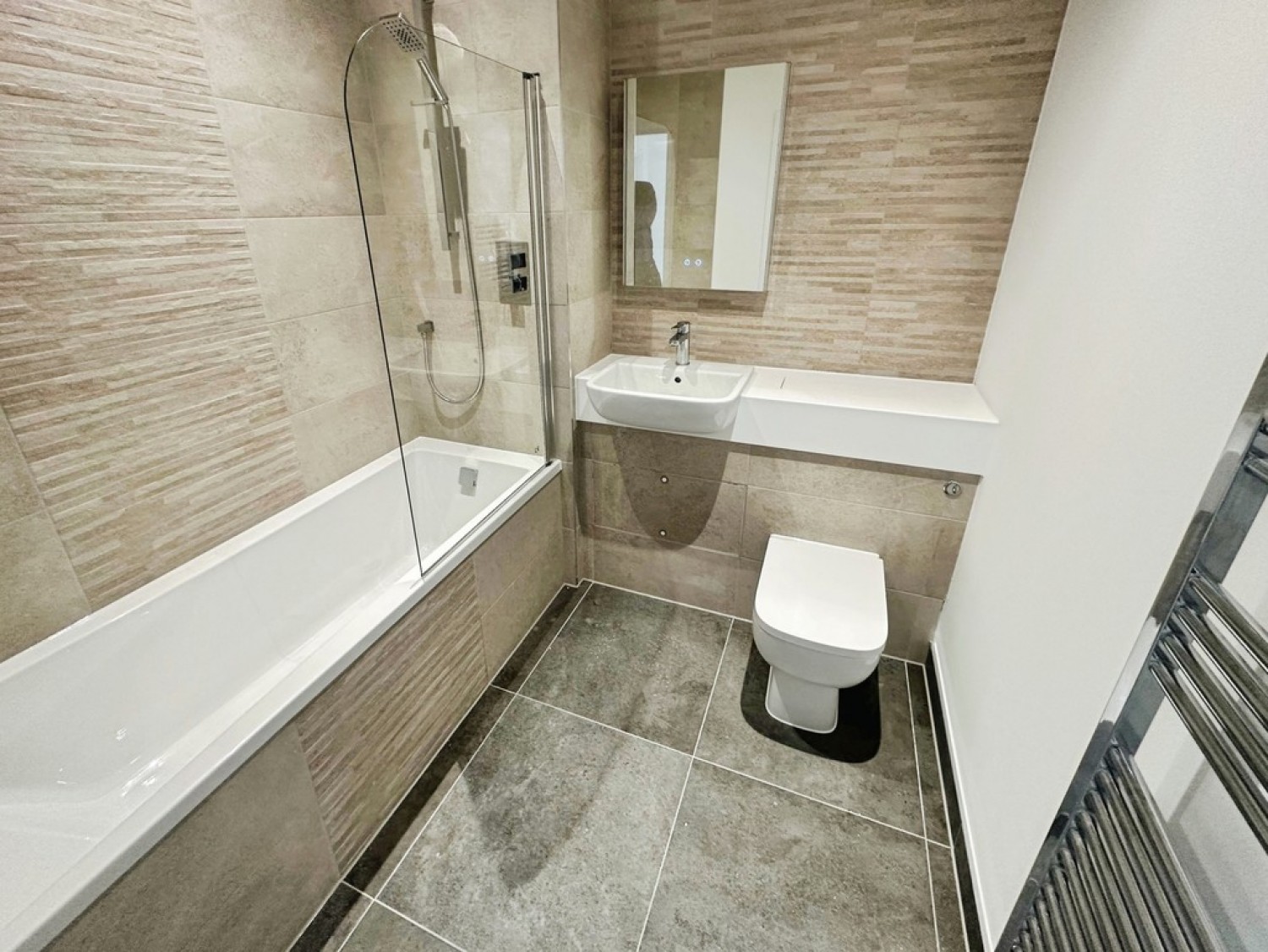 1 bedroom Flat for Letting Normandy House, Alencon Link