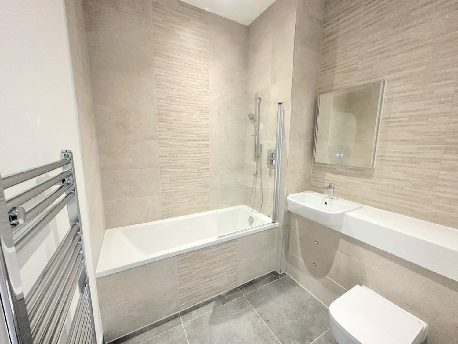 1 bedroom Flat in Normandy House, Alencon Link