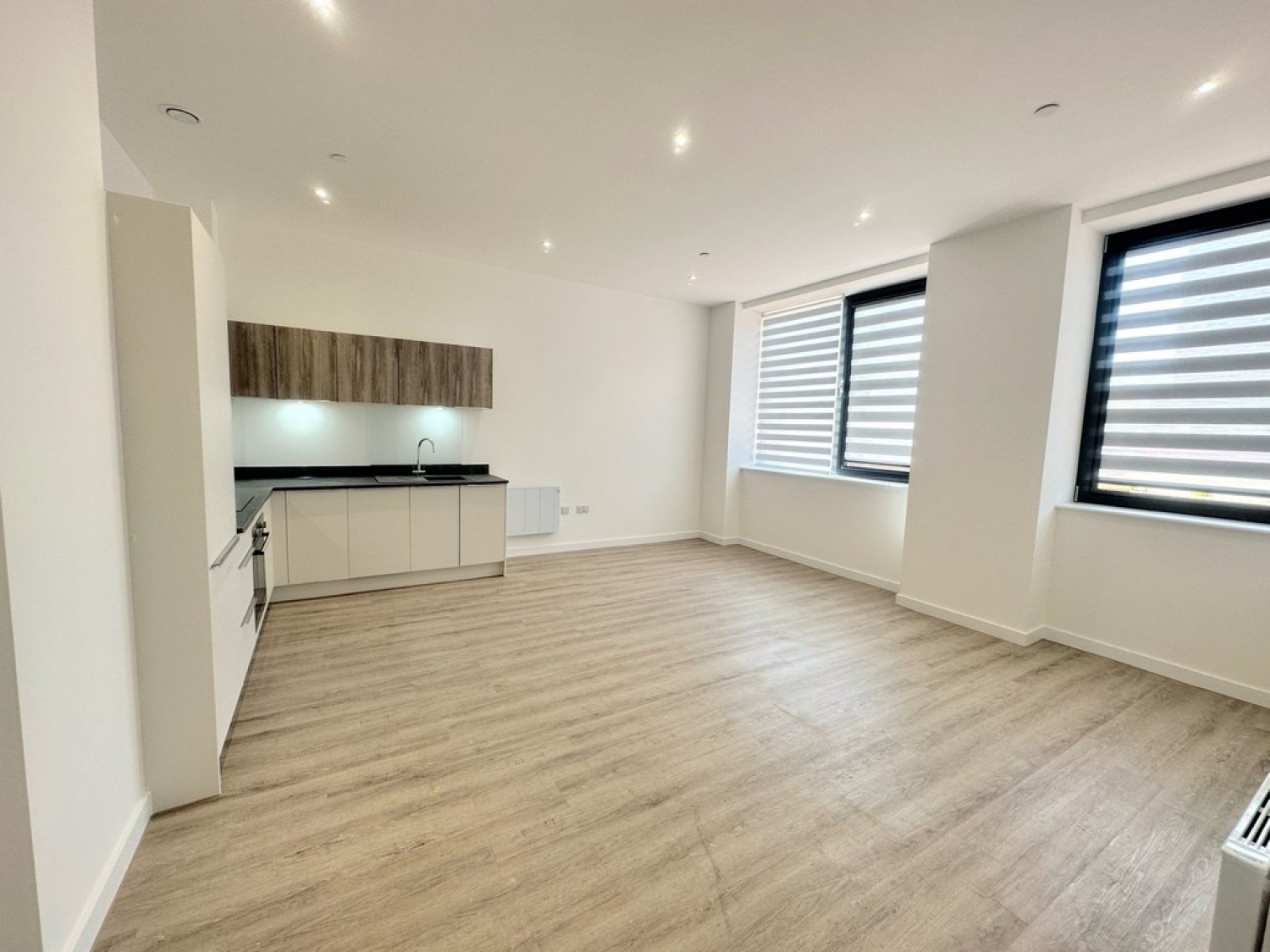 1 bedroom Flat in Normandy House, Alencon Link