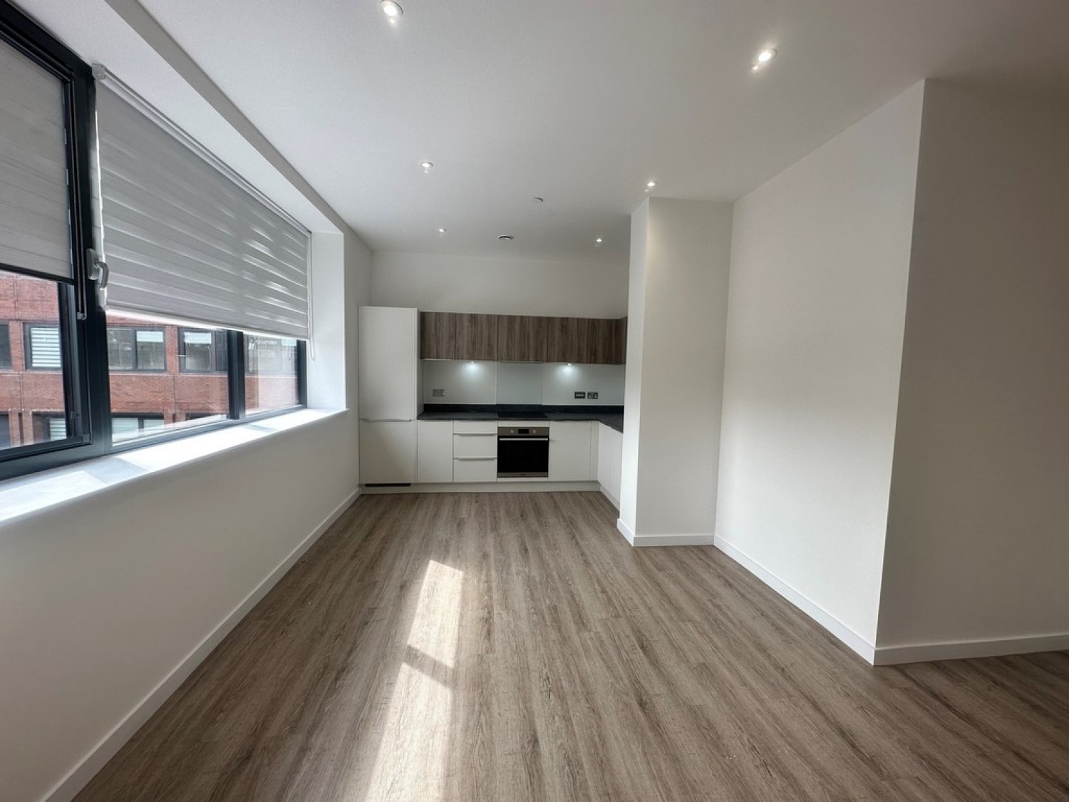 2 bedroom Flat for Letting Normandy House, Alencon Link