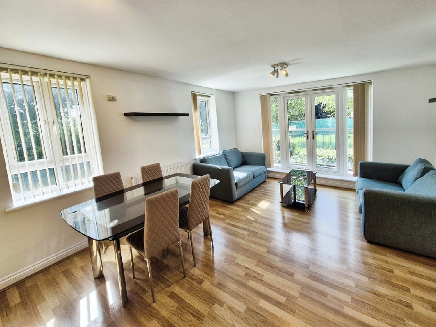 2 bedroom Flat for Sale Sinclair Drive