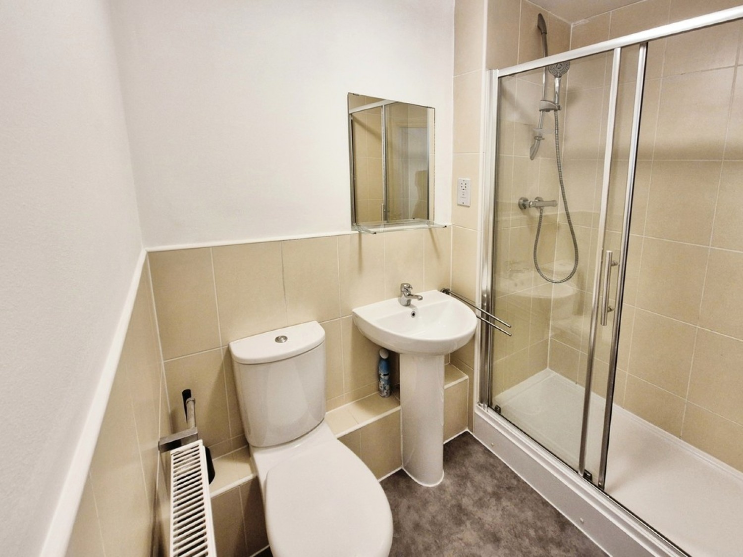 2 bedroom Flat for Sale Sinclair Drive