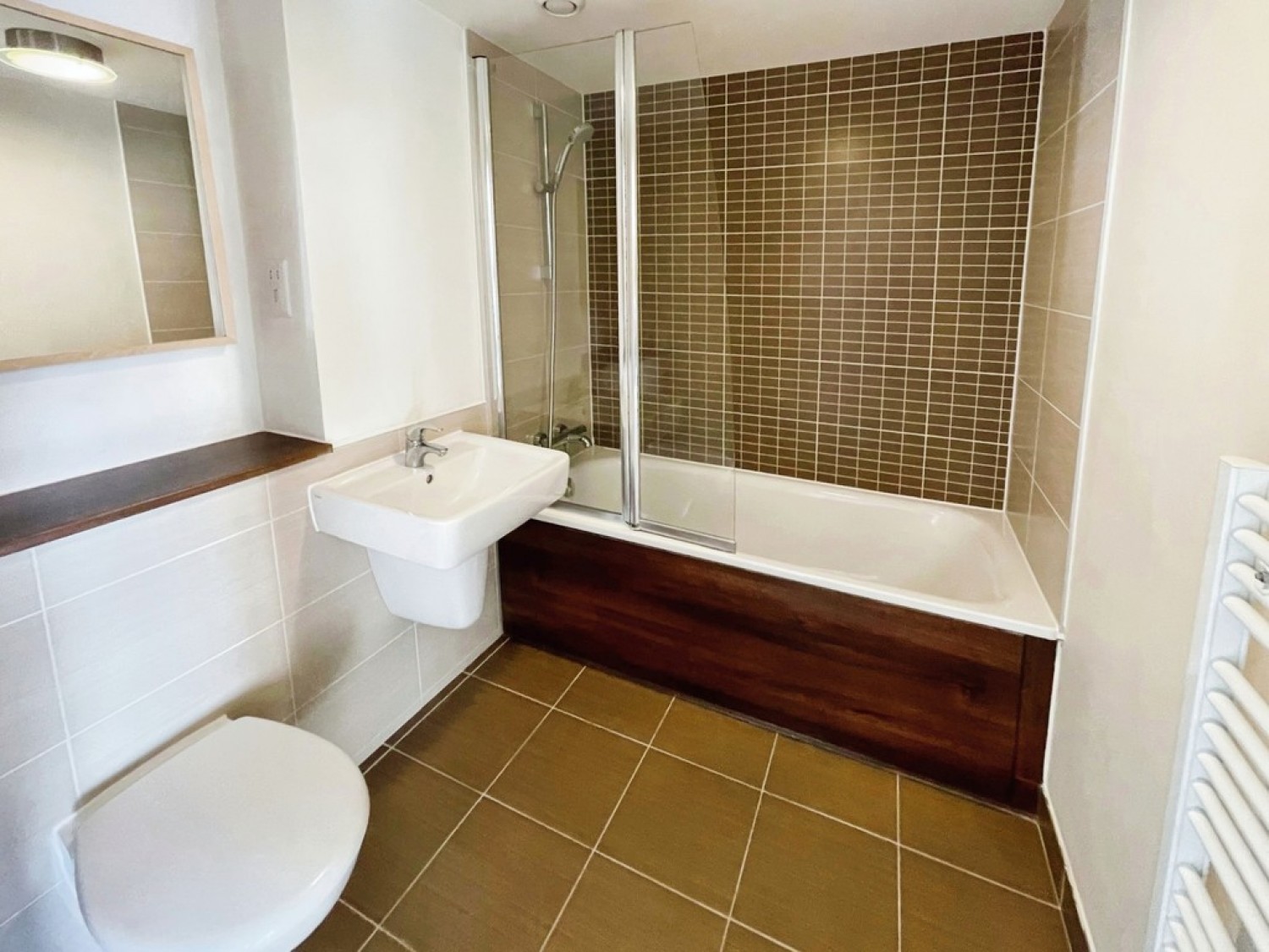 Skyline Plaza, Town Centre