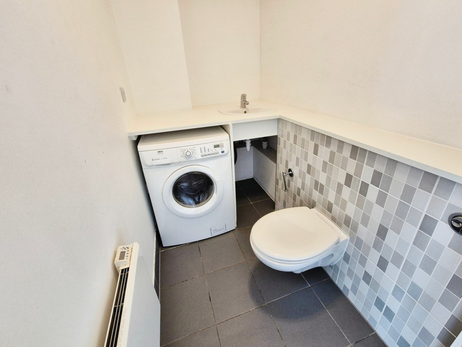 2 bedroom Flat for Letting Town Centre