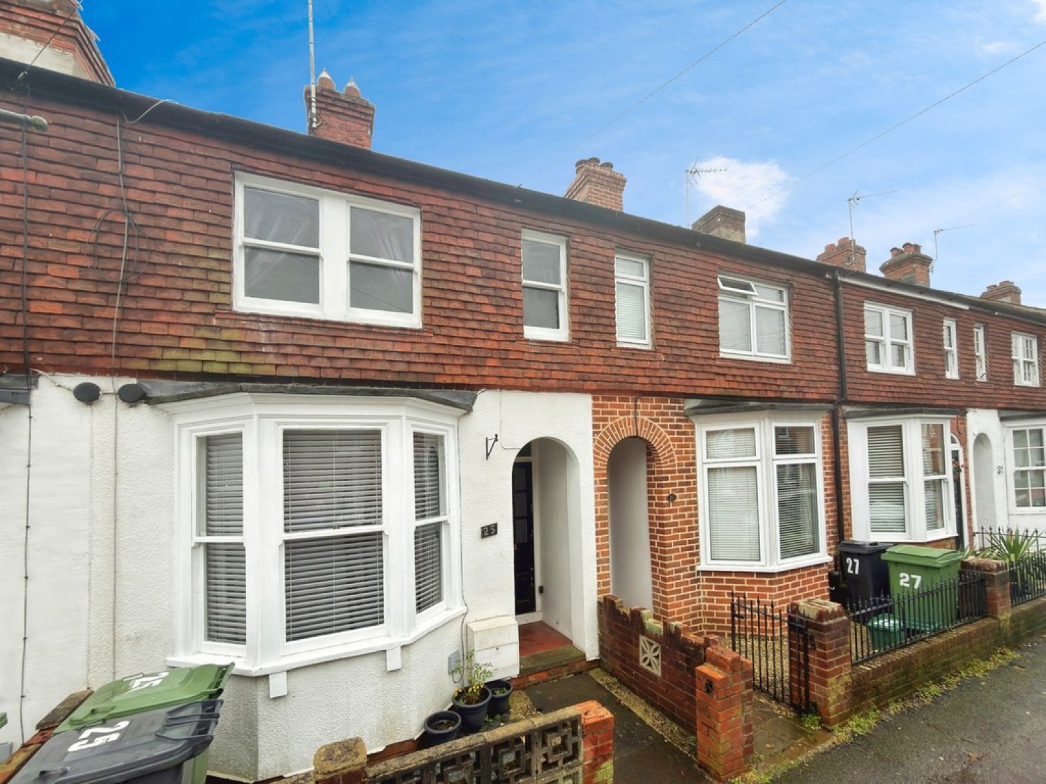 2 bedroom House for Sale Town Centre