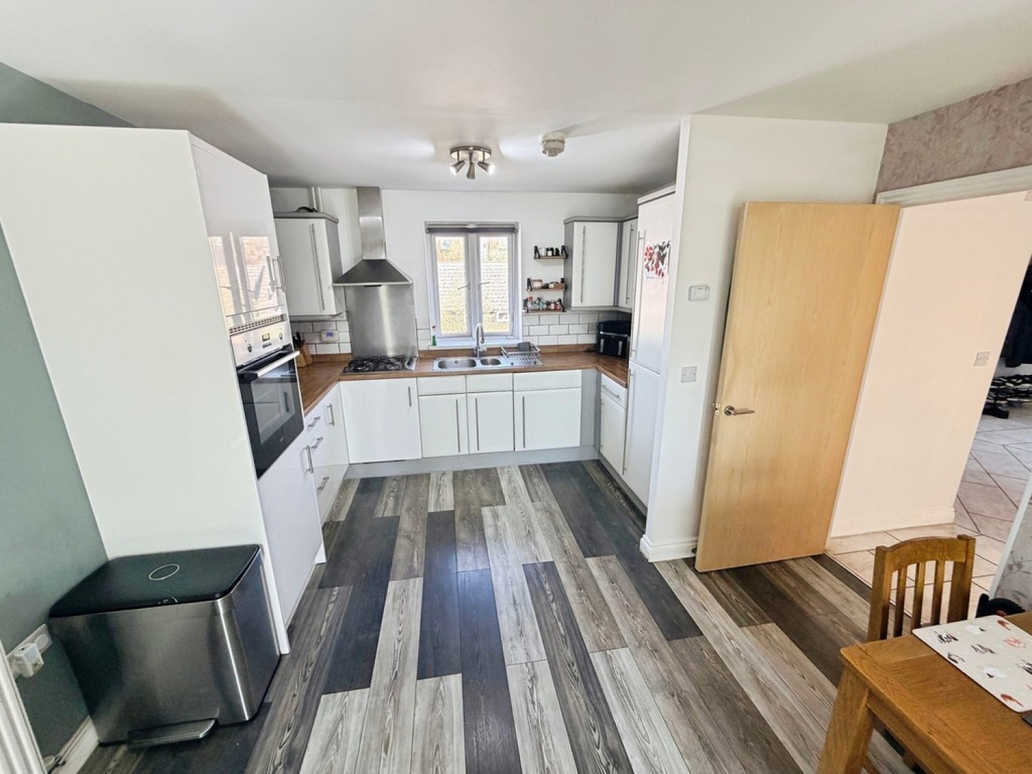 2 bedroom Flat for Sale Sinclair Drive, RG21