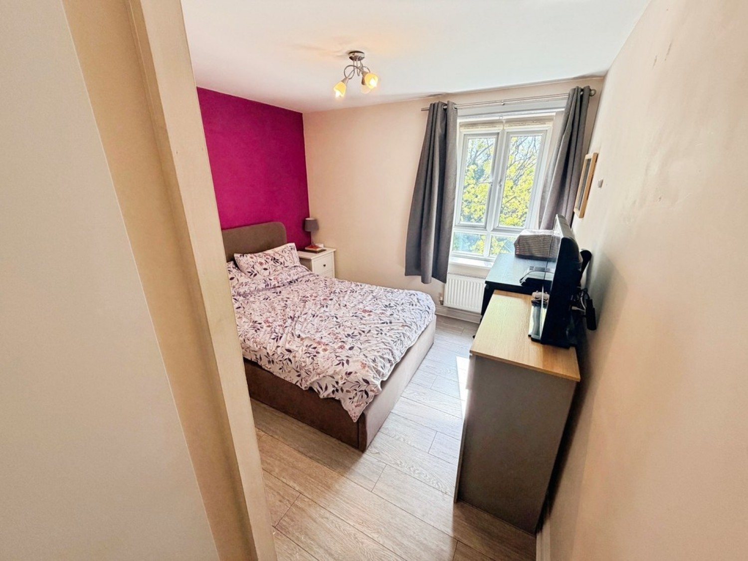 2 bedroom Flat for Sale Sinclair Drive, RG21