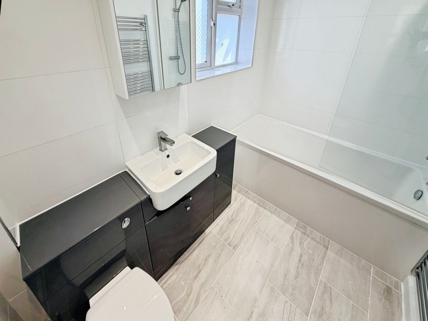 3 bedroom House for Letting South View
