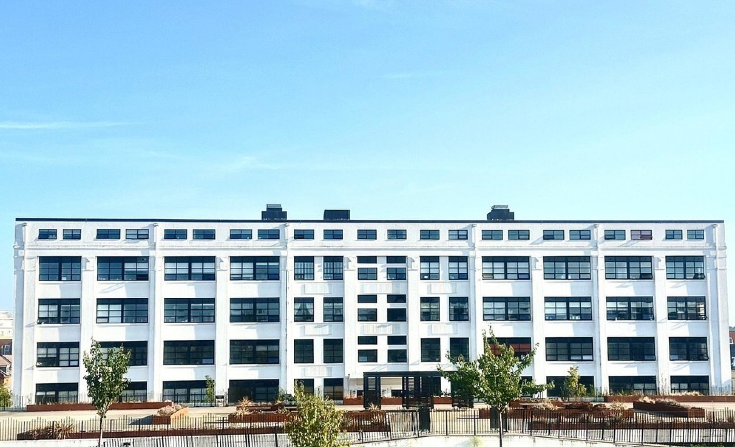 2 bedroom Flat in Lilly Court, Chapel Gate