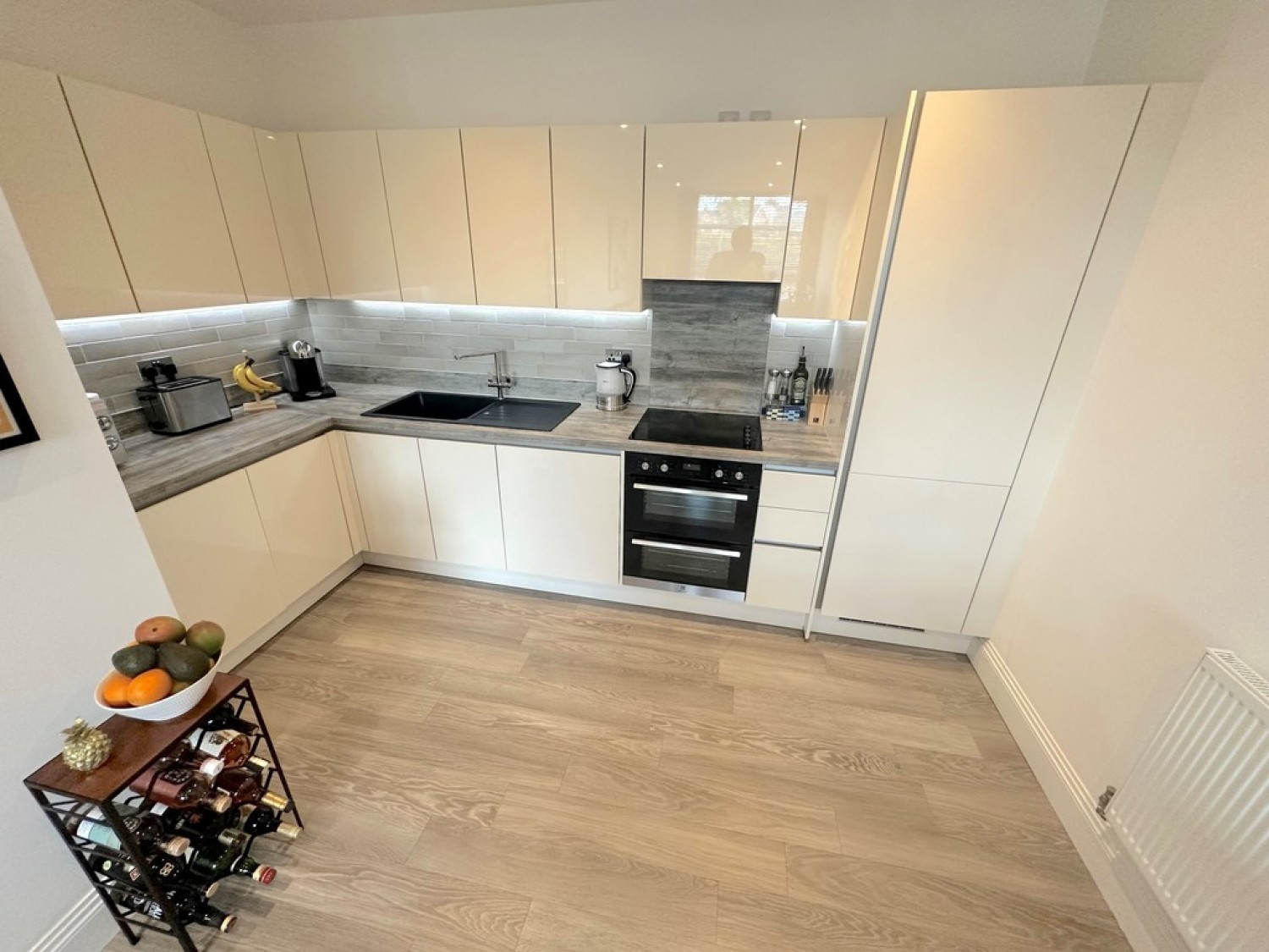 2 bedroom Flat in Lilly Court, Chapel Gate