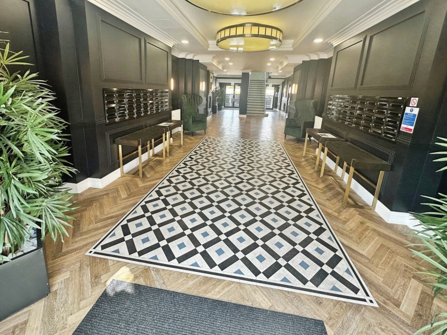 2 bedroom Flat in Lilly Court, Chapel Gate