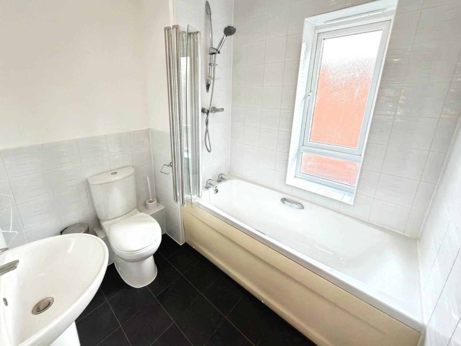 2 bedroom Flat for Sale Sinclair Drive