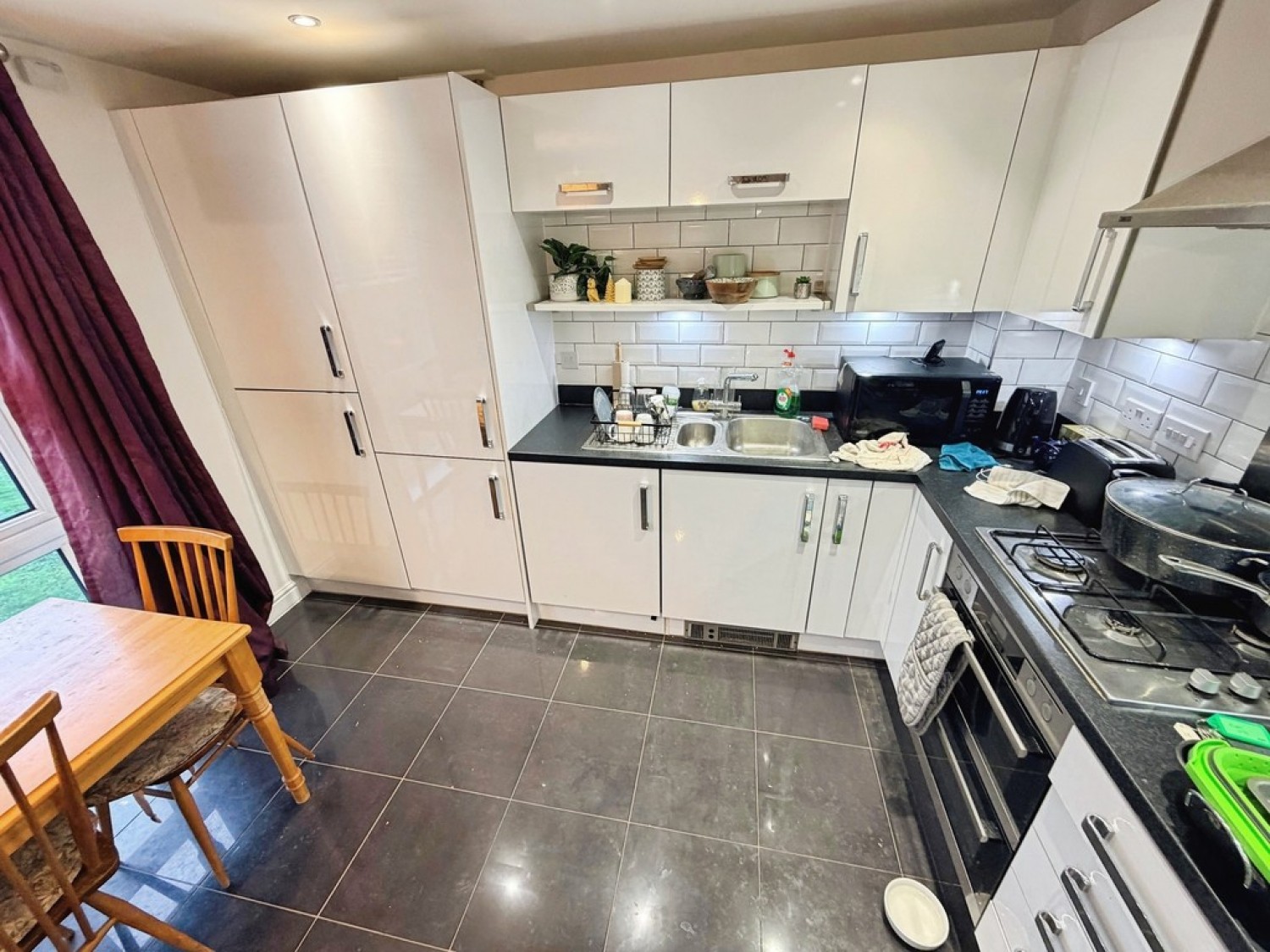 2 bedroom Flat in Limes Park