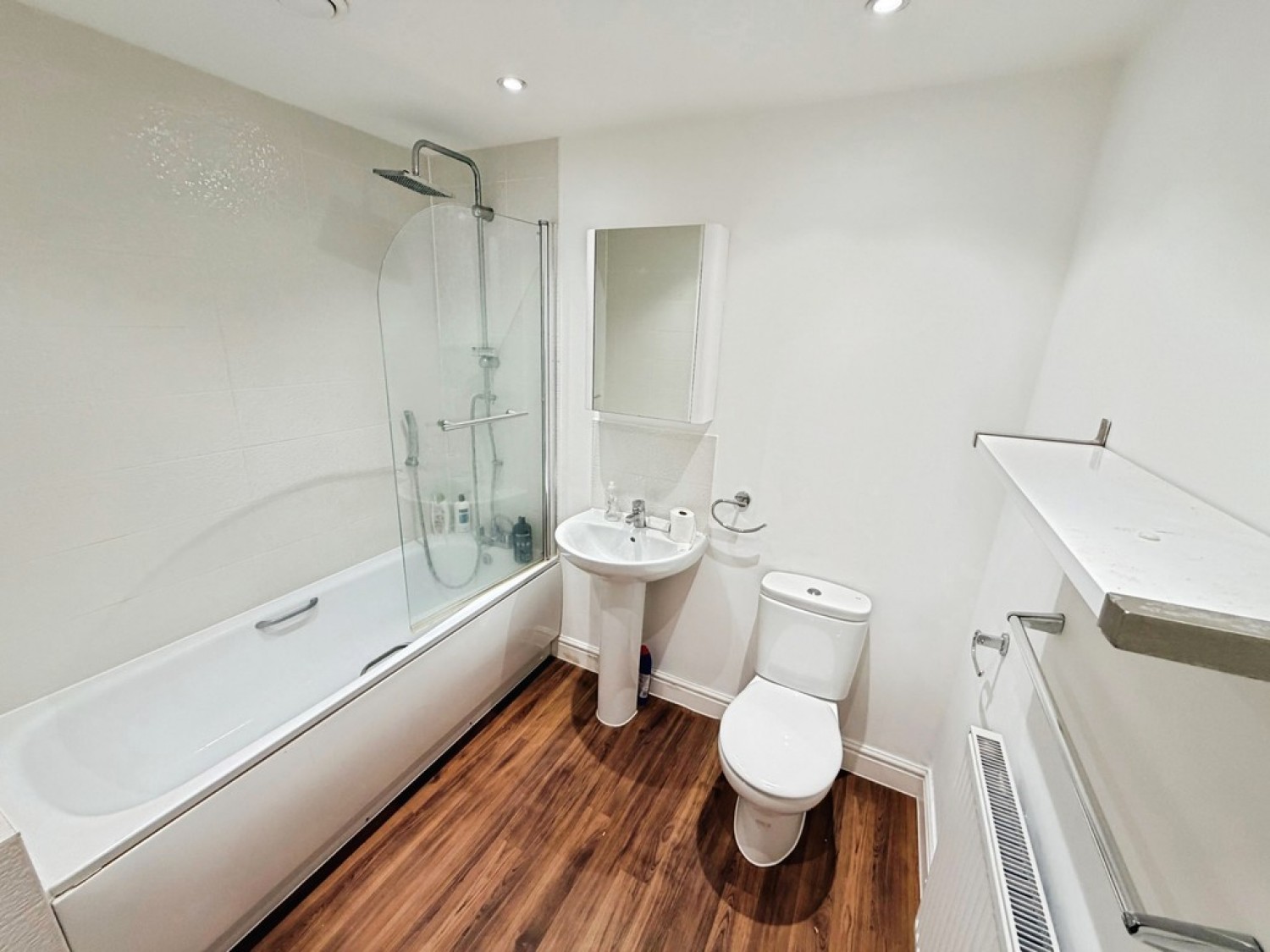 2 bedroom Flat in Limes Park