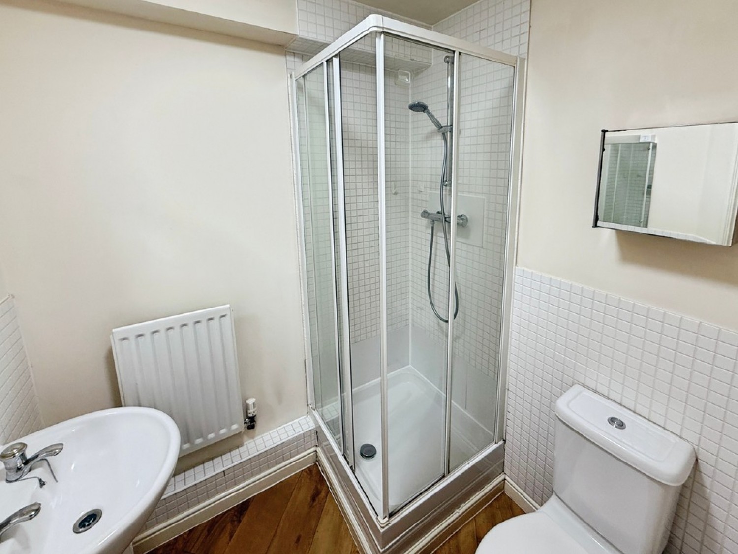 2 bedroom Flat for Sale Wedderburn Avenue