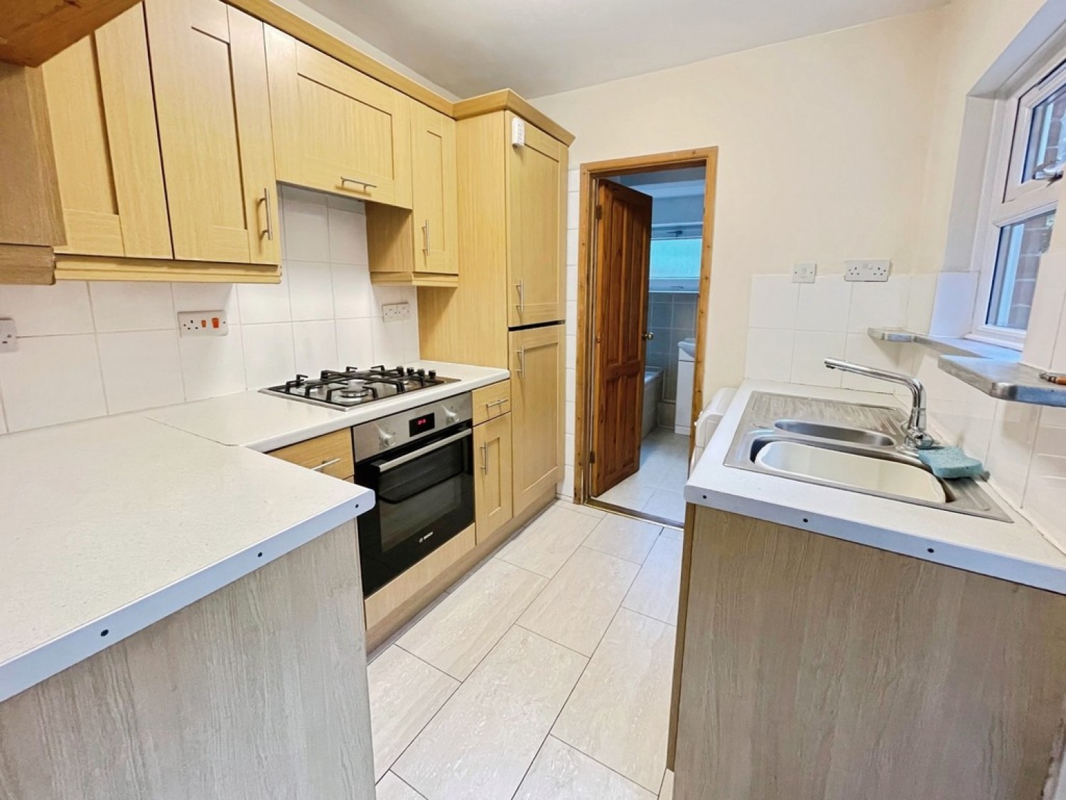 3 bedroom House for Sale Town Centre