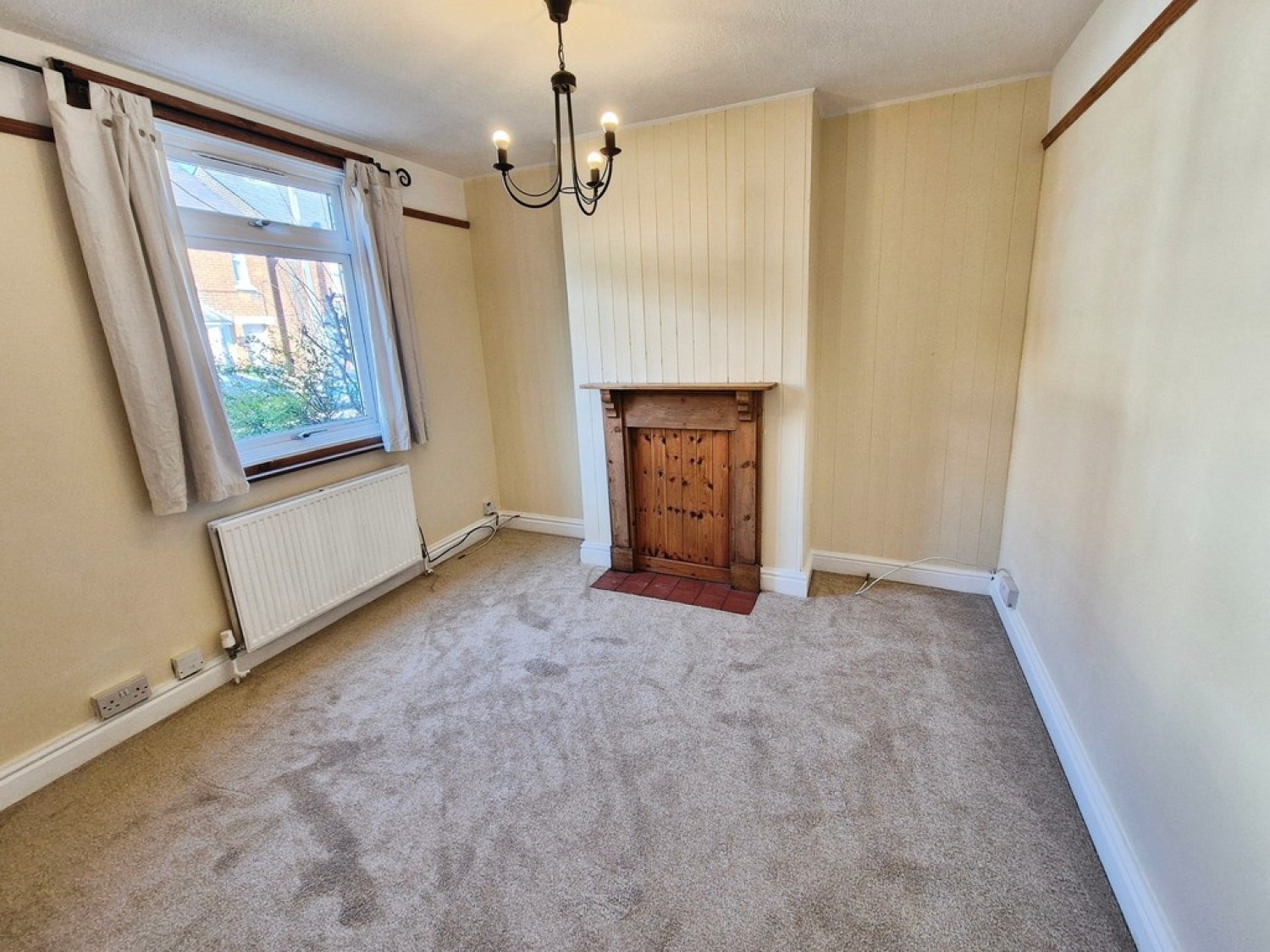 3 bedroom House for Sale Town Centre
