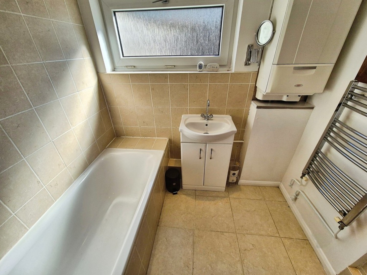 3 bedroom House for Sale Town Centre