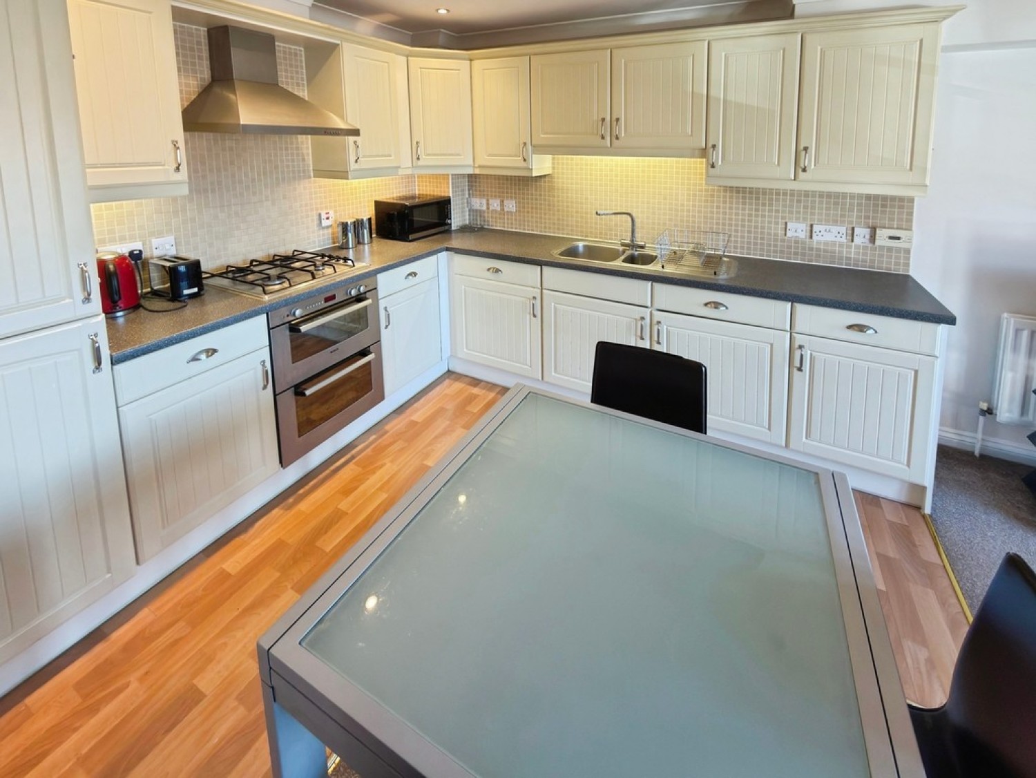 2 bedroom Flat for Letting Sarum Hill