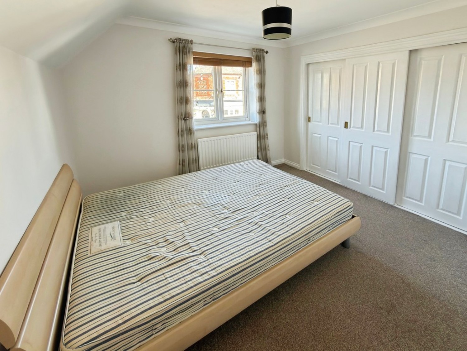 2 bedroom Flat for Letting Sarum Hill