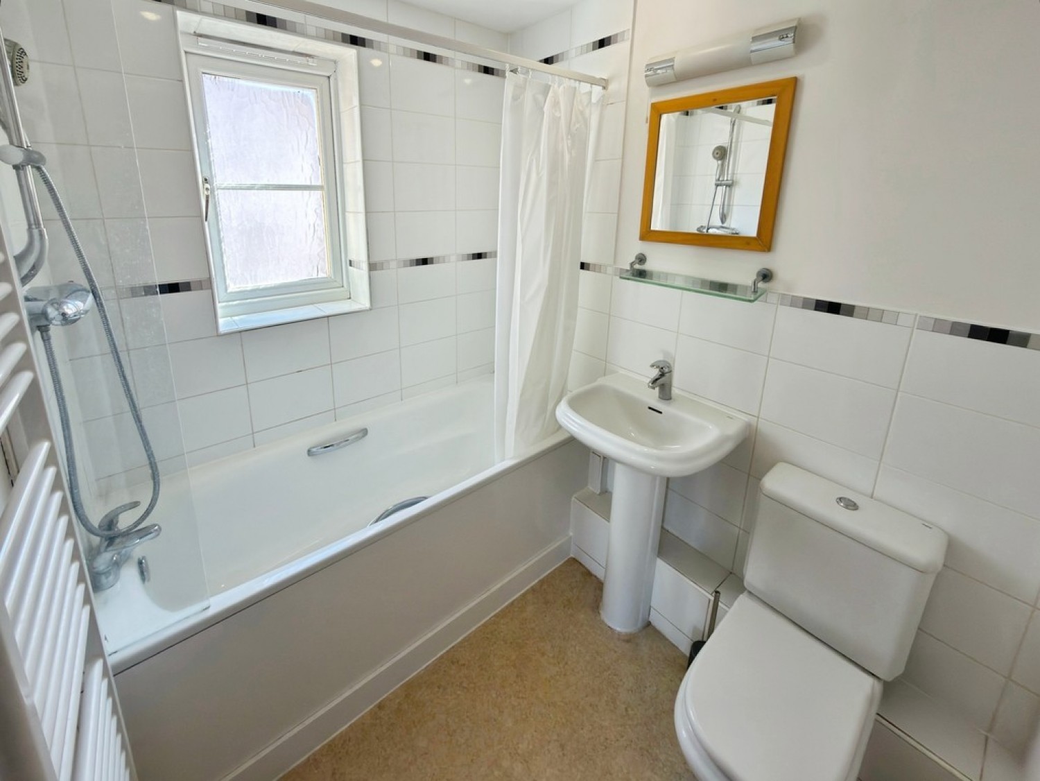 2 bedroom Flat for Letting Sarum Hill