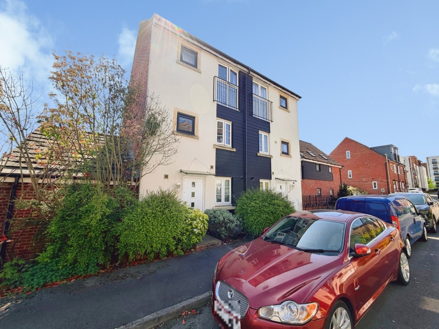 3 bedroom House for Sale Sinclair Drive, RG21