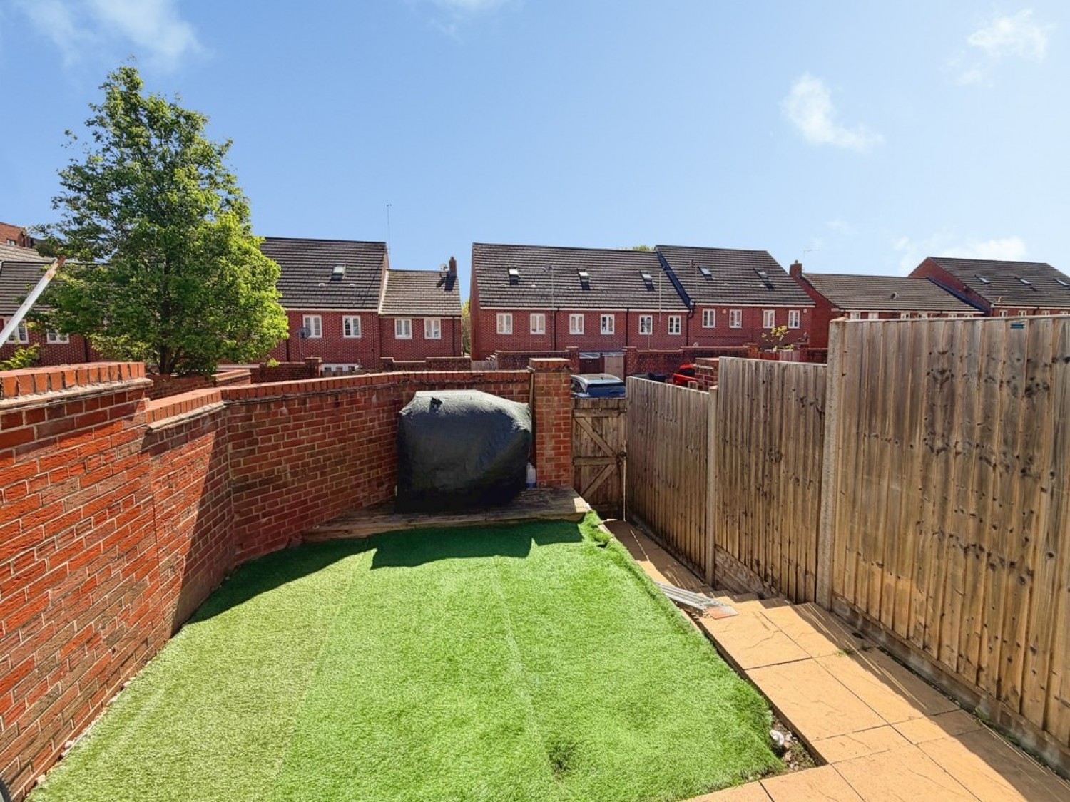 3 bedroom House for Sale Sinclair Drive, RG21