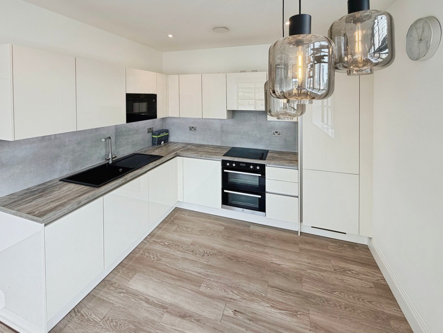2 bedroom Flat for Letting Lilly Court, Chapel Gate