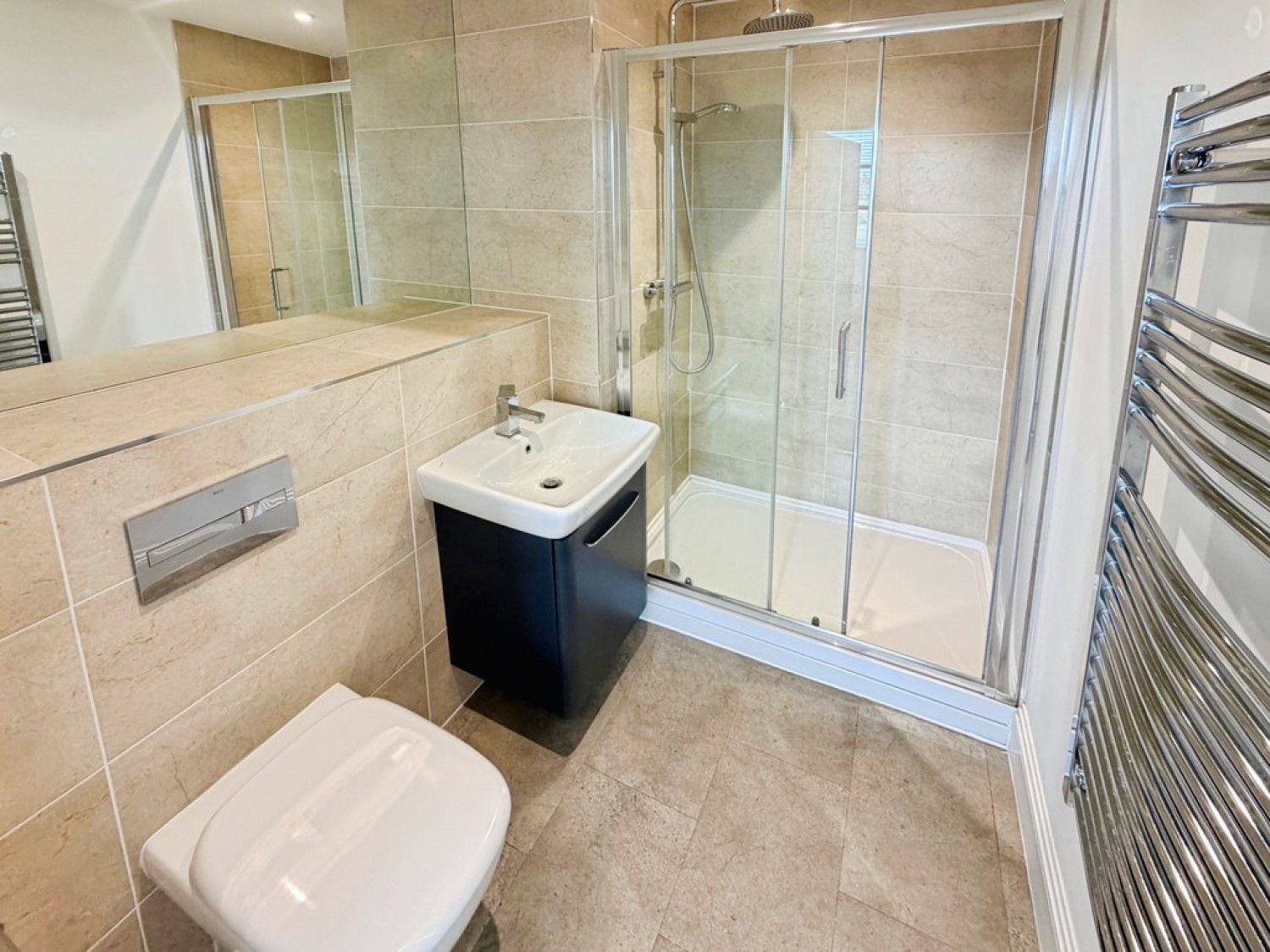 2 bedroom Flat for Letting Lilly Court, Chapel Gate