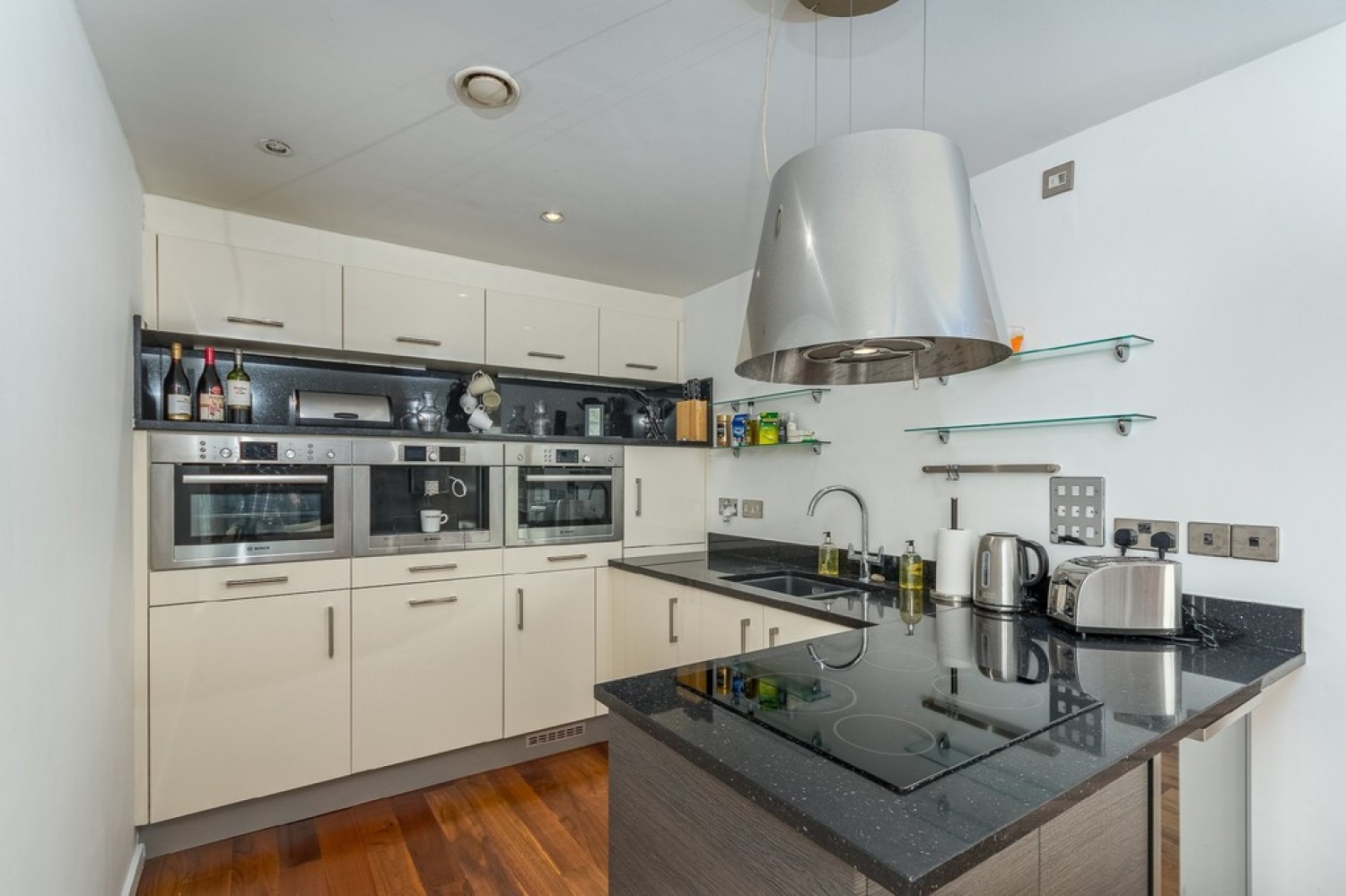 2 bedroom Flat for Letting Regent House, The Parade, Leamington Spa